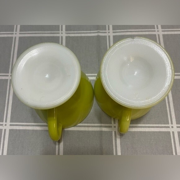 Vintage Hazel Atlas Moderntone Platonite Yellow 1930-50 Creamer & Sugar Bowl Set - Picture 8 of 11